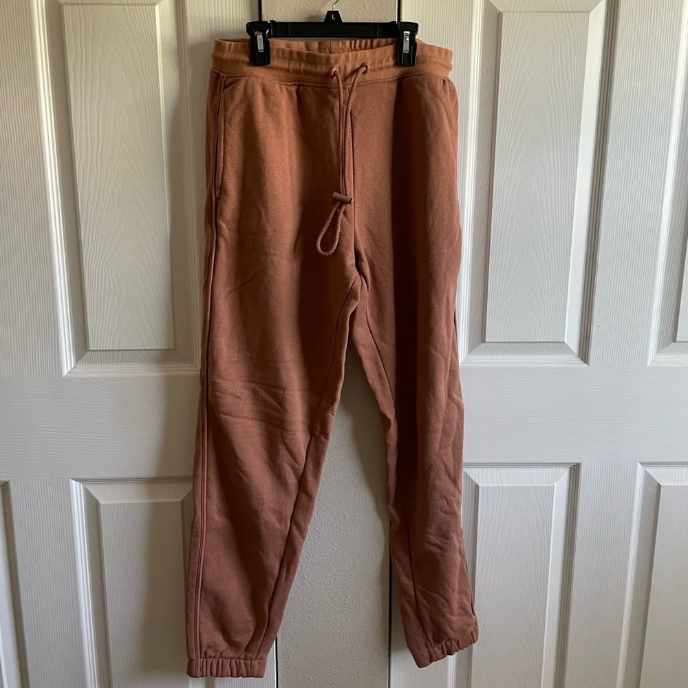 Alphalete Tan Sweatpants Relaxed Fit Joggers